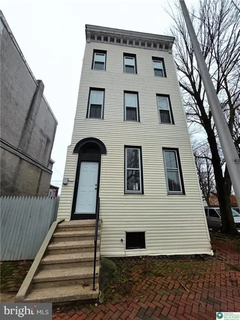 300 PINE STREET