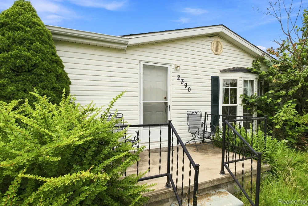 2390 Lakeshore Road Sanilac Township, MI 48401