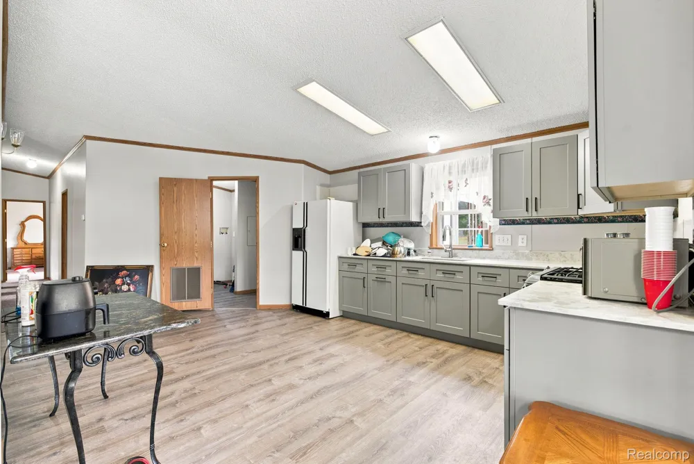 2390 Lakeshore Road Sanilac Township, MI 48401