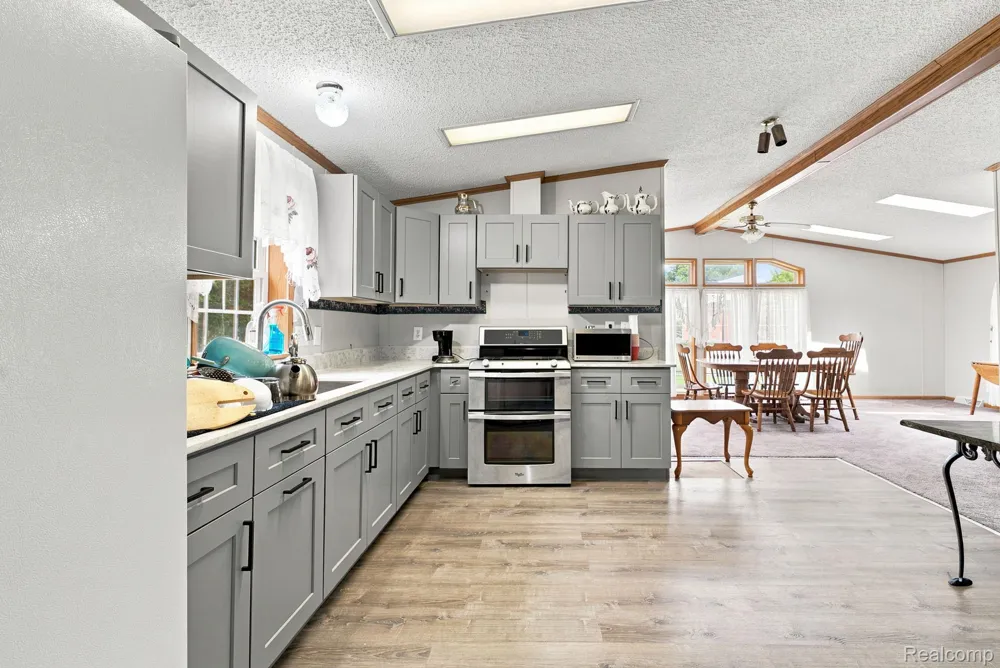 2390 Lakeshore Road Sanilac Township, MI 48401