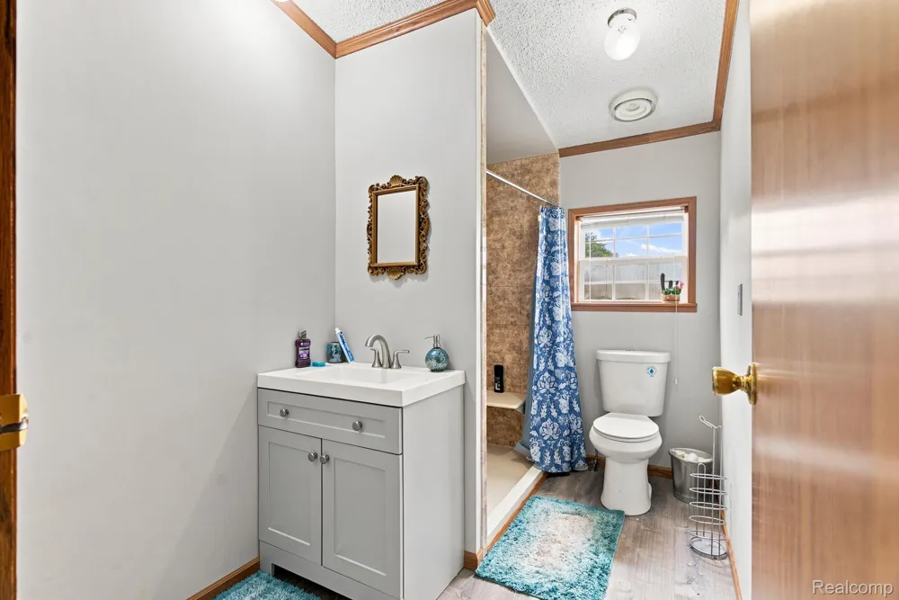 2390 Lakeshore Road Sanilac Township, MI 48401