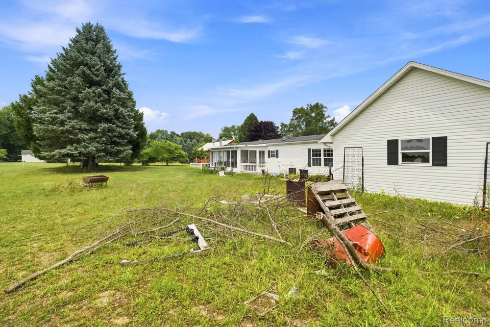 2390 Lakeshore Road Sanilac Township, MI 48401