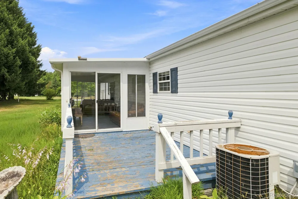 2390 Lakeshore Road Sanilac Township, MI 48401
