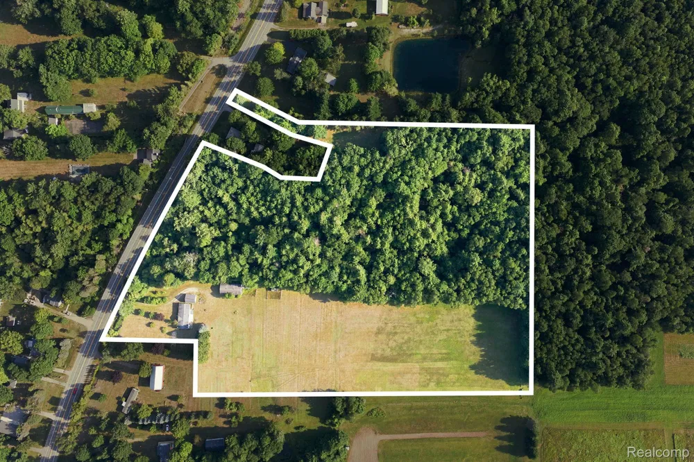 2390 Lakeshore Road Sanilac Township, MI 48401
