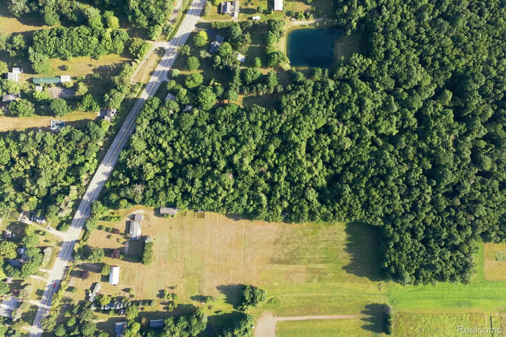 2390 Lakeshore Road Sanilac Township, MI 48401