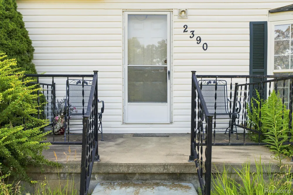 2390 Lakeshore Road Sanilac Township, MI 48401