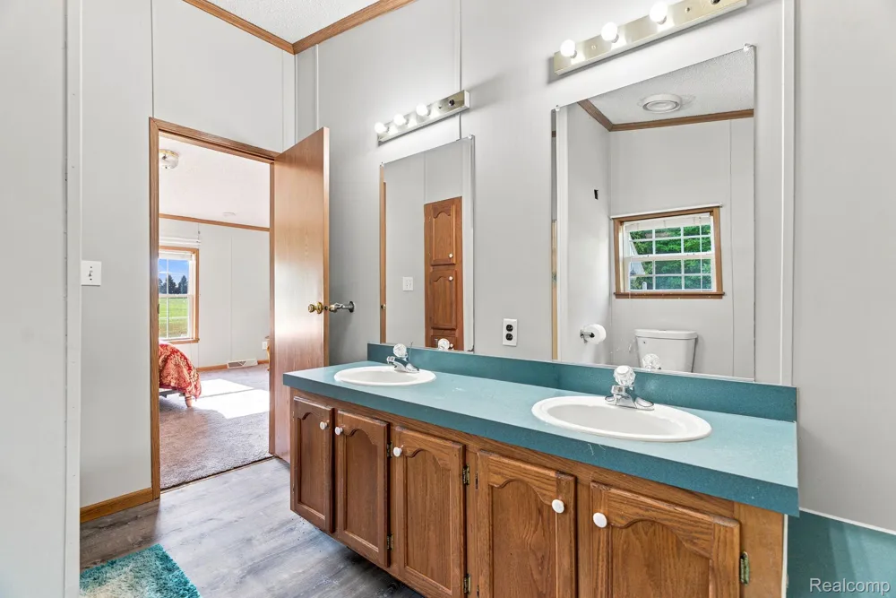 2390 Lakeshore Road Sanilac Township, MI 48401