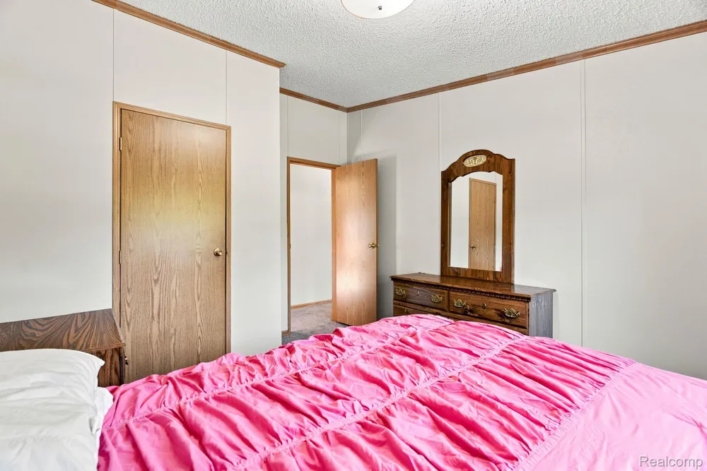 2390 Lakeshore Road Sanilac Township, MI 48401