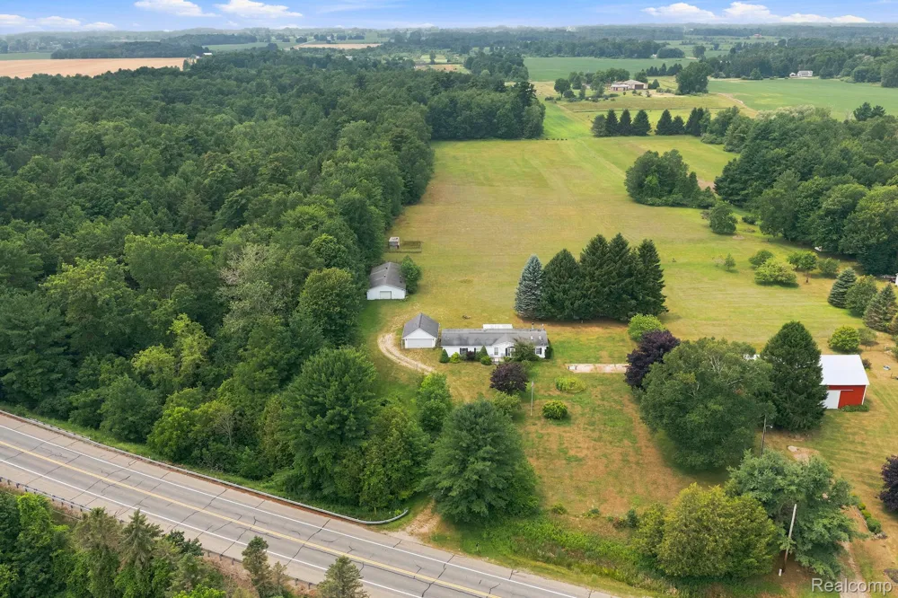 2390 Lakeshore Road Sanilac Township, MI 48401