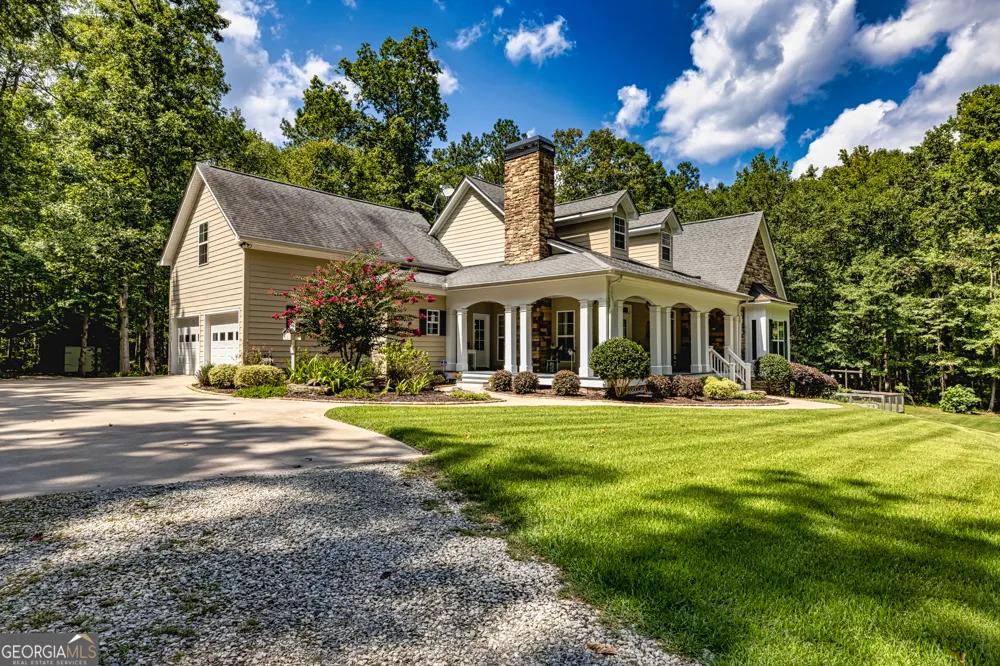 210 Mockingbird LN Brooks, GA 30205