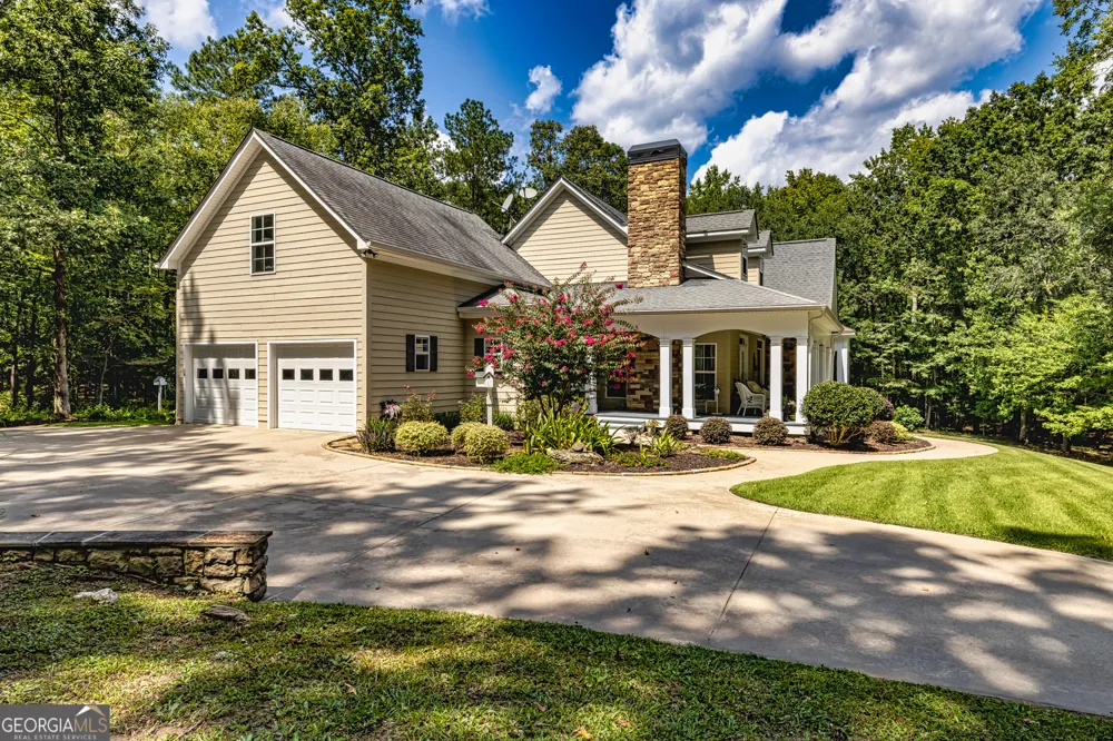 210 Mockingbird LN Brooks, GA 30205