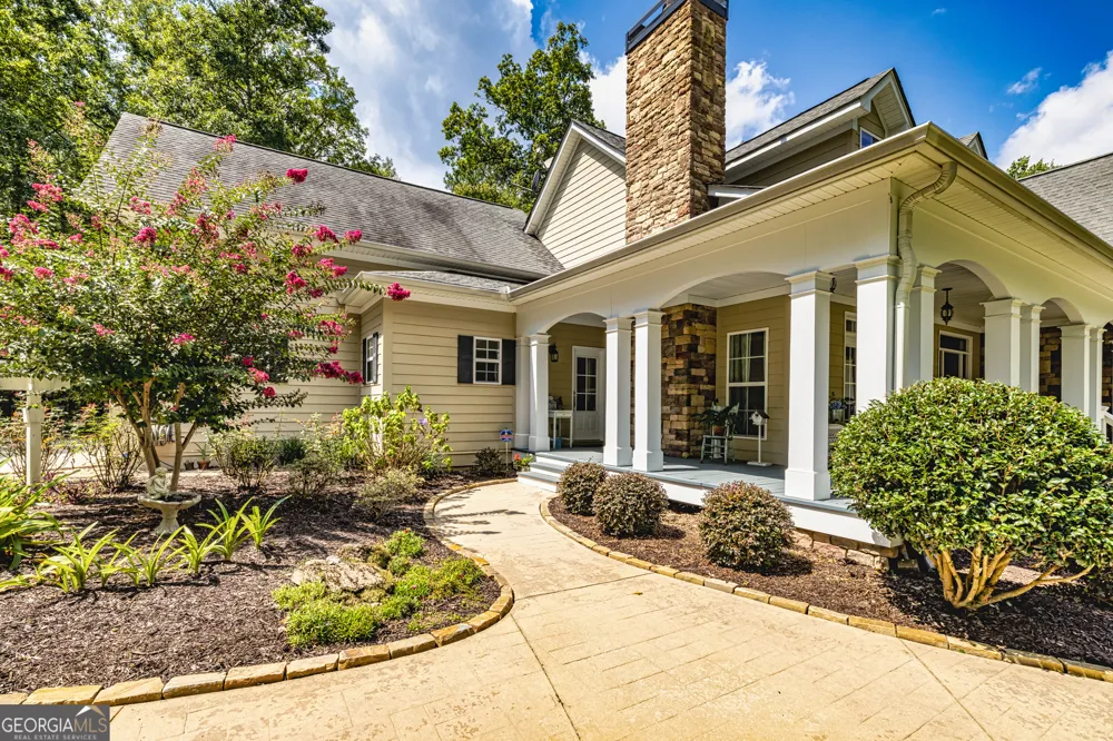 210 Mockingbird LN Brooks, GA 30205