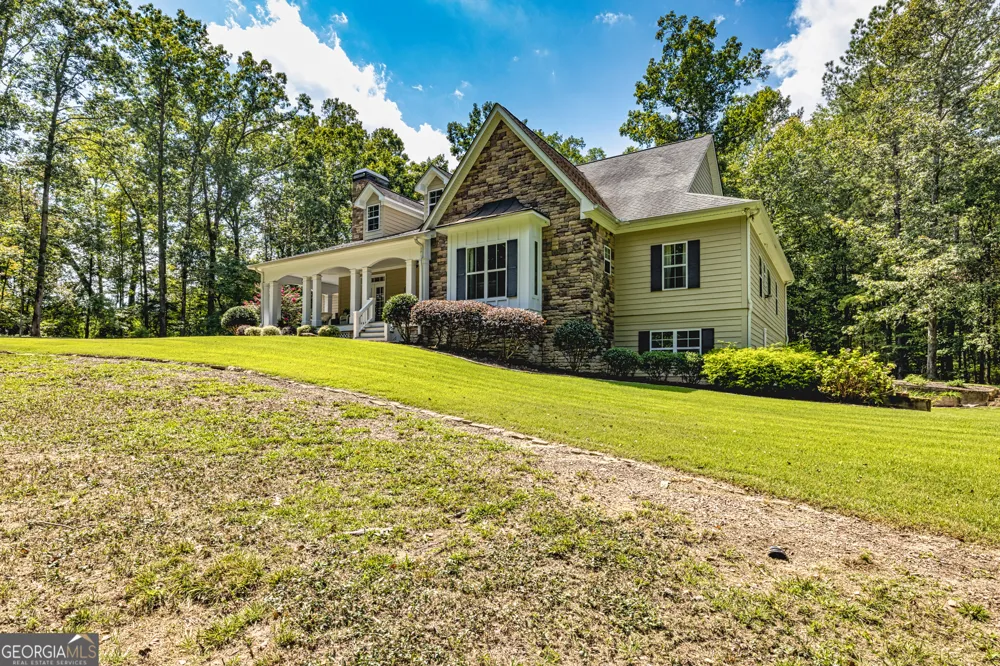 210 Mockingbird LN Brooks, GA 30205