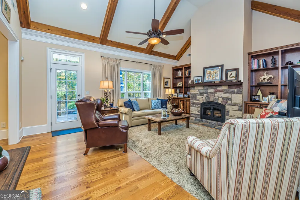 210 Mockingbird LN Brooks, GA 30205