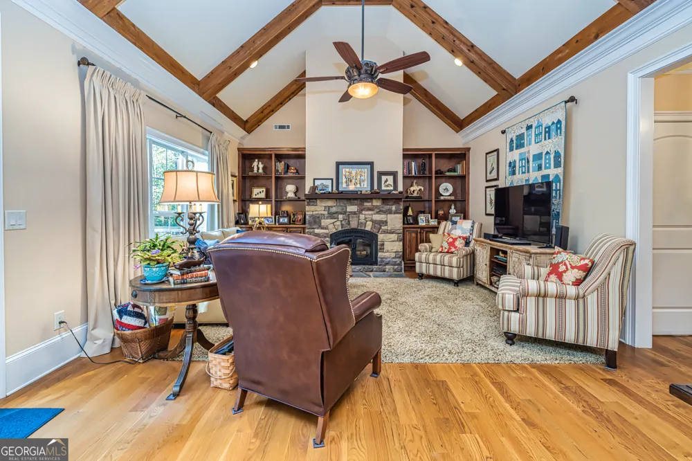 210 Mockingbird LN Brooks, GA 30205