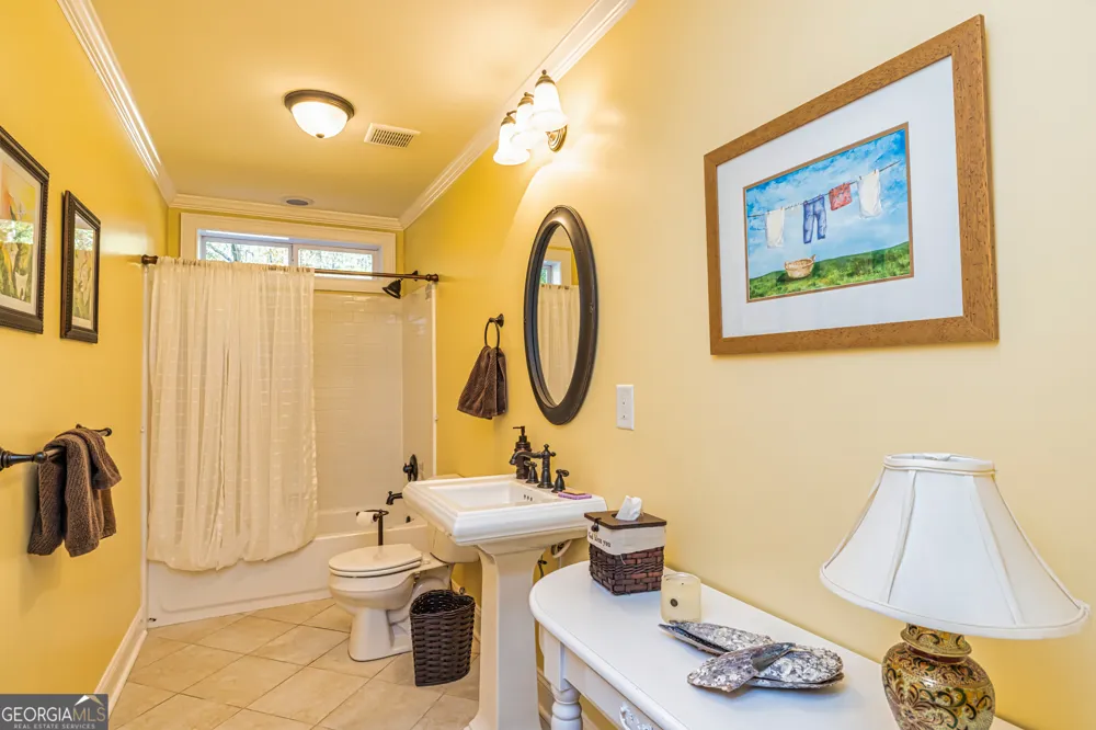 210 Mockingbird LN Brooks, GA 30205