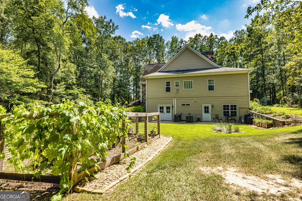 210 Mockingbird LN Brooks, GA 30205