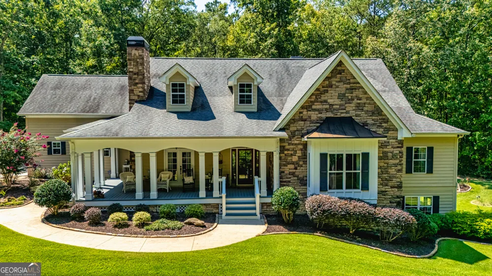 210 Mockingbird LN Brooks, GA 30205