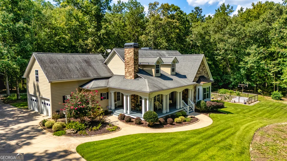 210 Mockingbird LN Brooks, GA 30205