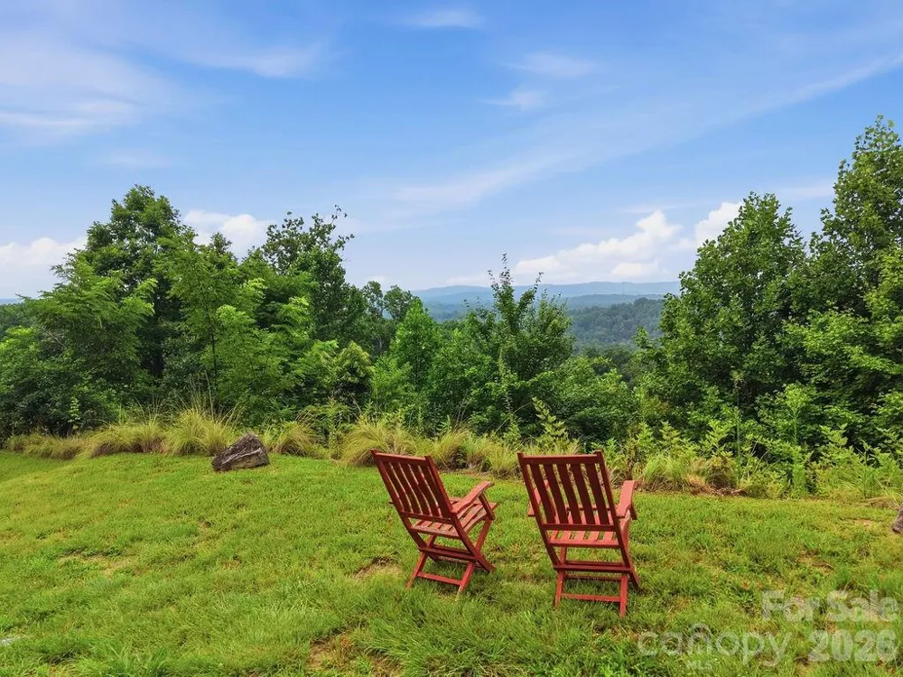 21 Marble Heights Trail Hendersonville, NC 28791