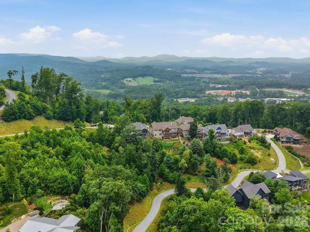 21 Marble Heights Trail Hendersonville, NC 28791
