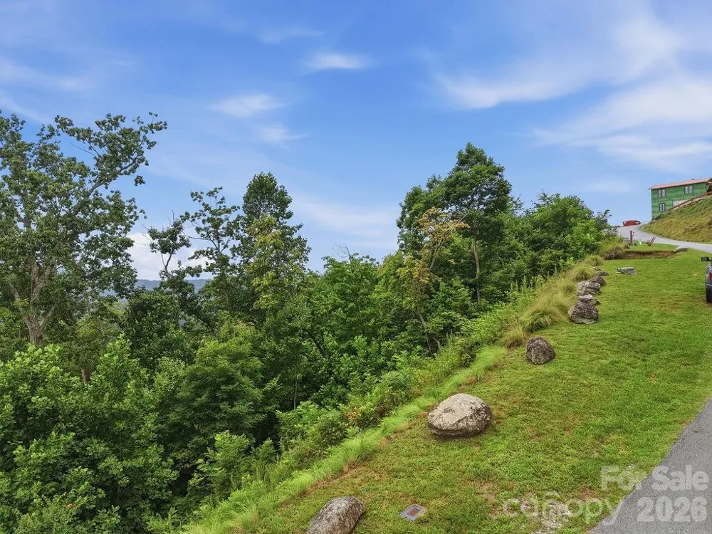21 Marble Heights Trail Hendersonville, NC 28791