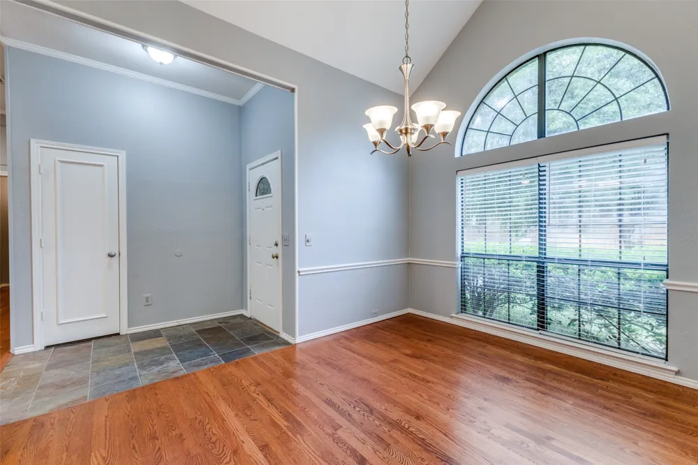 18612 Park Grove Lane Dallas, TX 75287