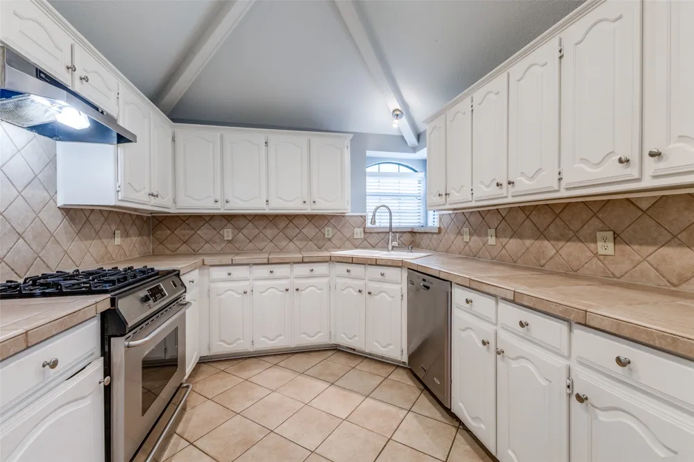 18612 Park Grove Lane Dallas, TX 75287
