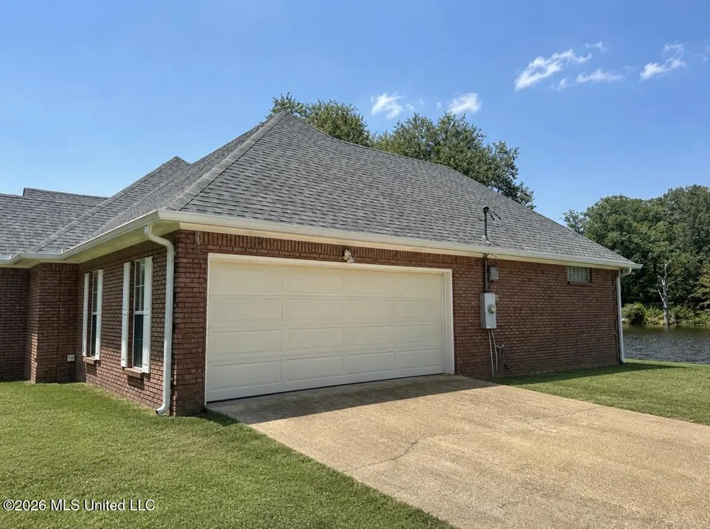253 Windmere Drive Grenada, MS 38901