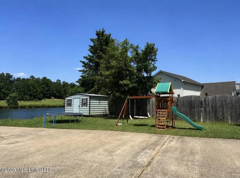 253 Windmere Drive Grenada, MS 38901
