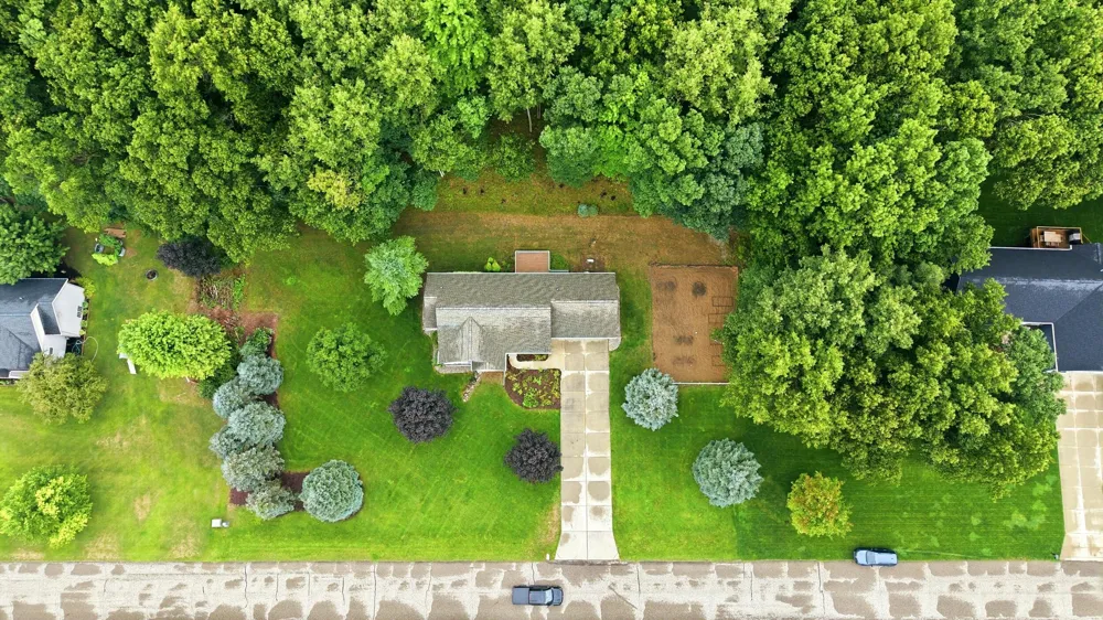 5075 Bonasa Drive NE Rockford, MI 49341