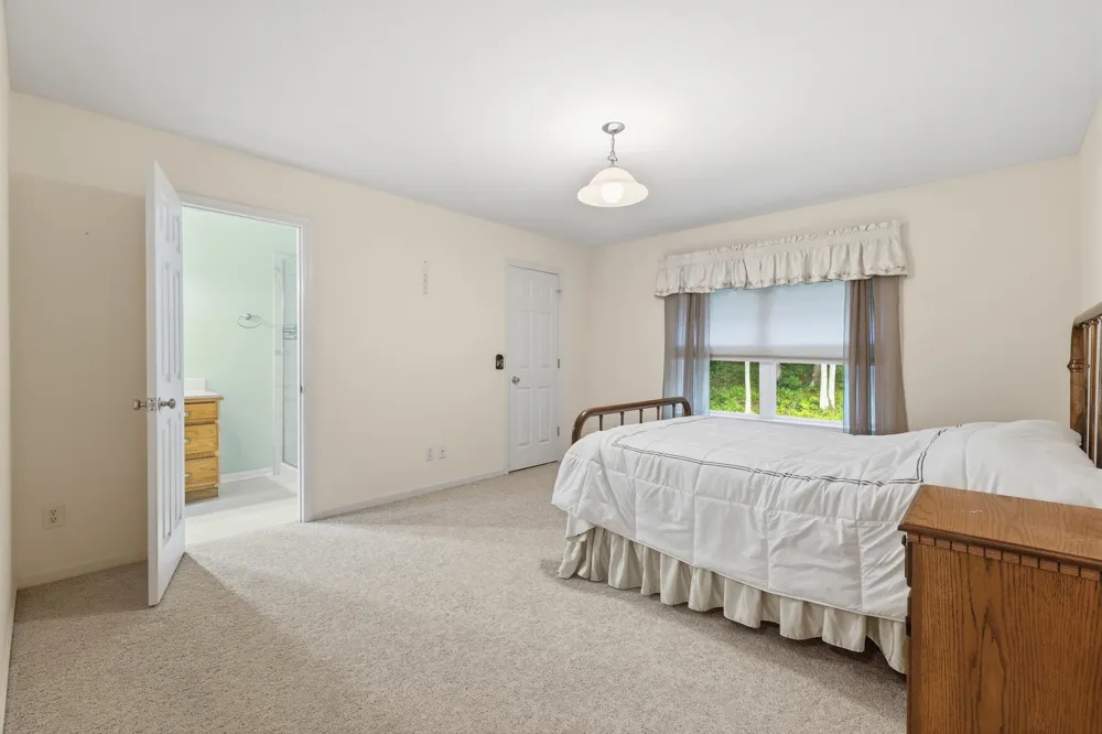 5075 Bonasa Drive NE Rockford, MI 49341