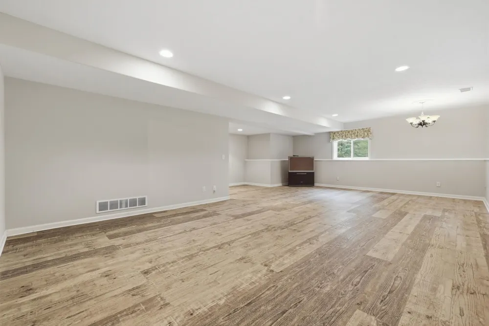 5075 Bonasa Drive NE Rockford, MI 49341