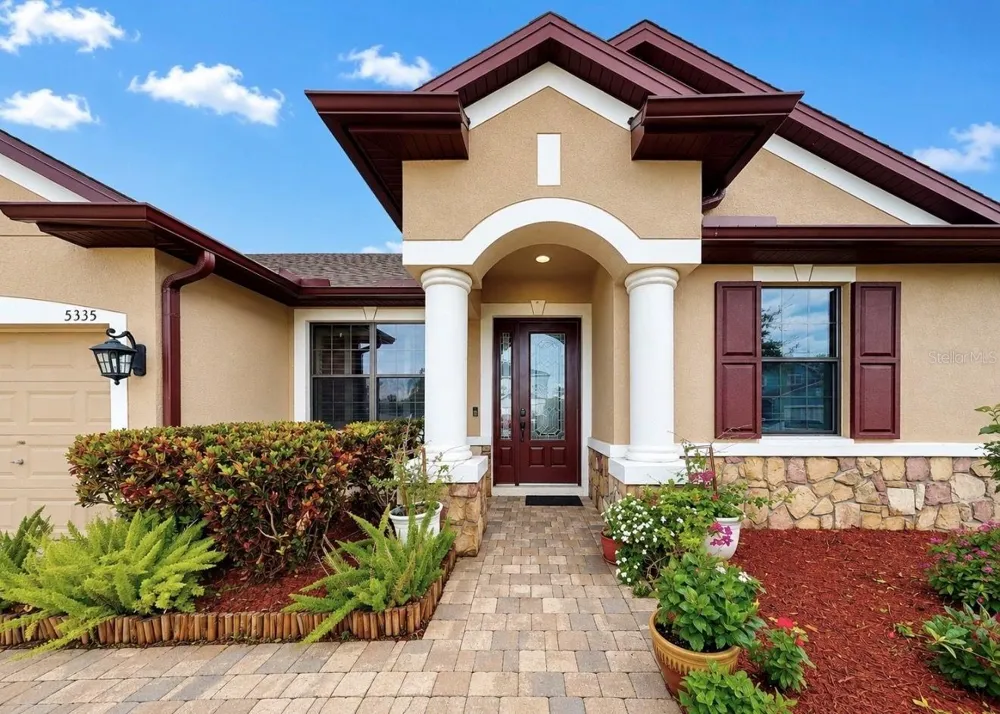 5335 SANDY SHELL DRIVE Apollo Beach, FL 33572