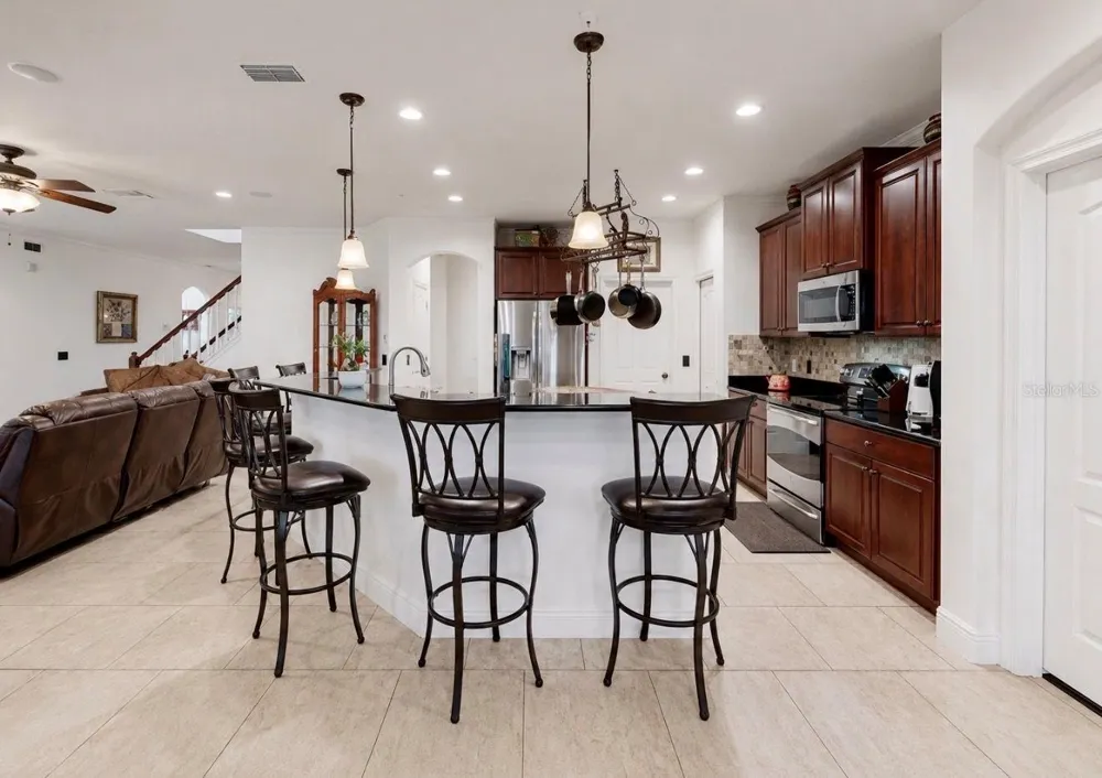 5335 SANDY SHELL DRIVE Apollo Beach, FL 33572