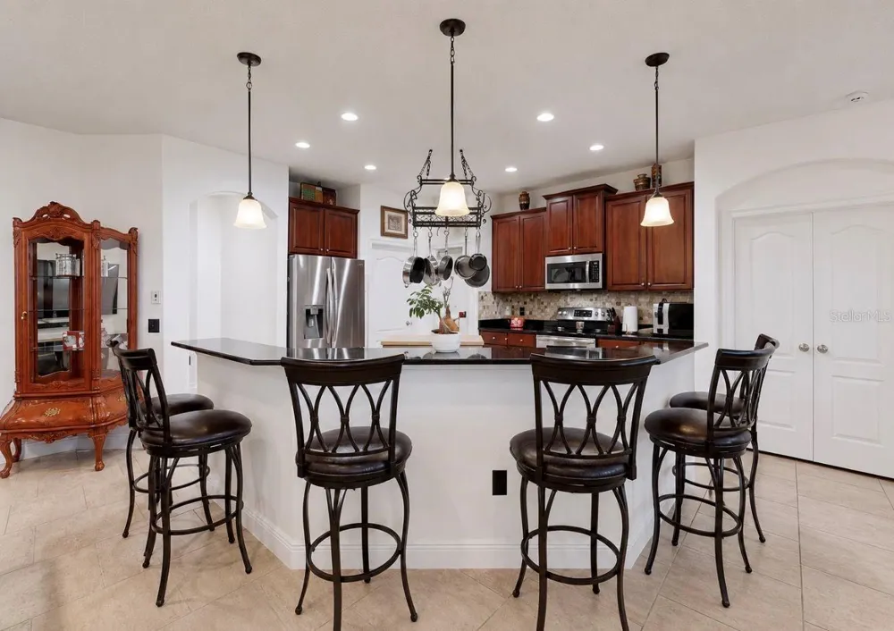 5335 SANDY SHELL DRIVE Apollo Beach, FL 33572