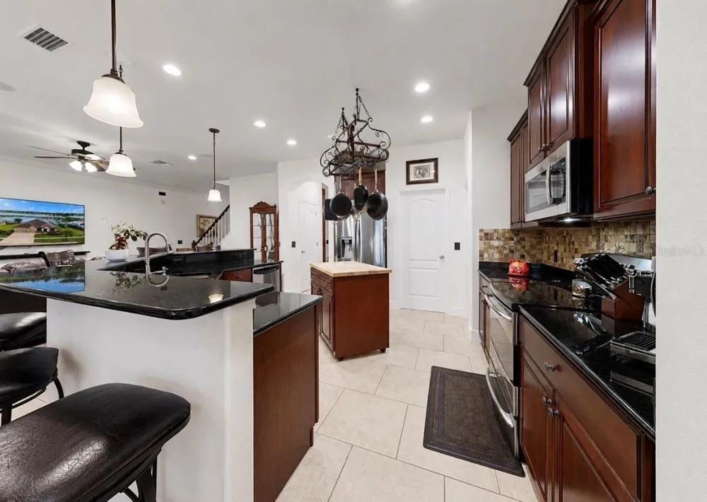 5335 SANDY SHELL DRIVE Apollo Beach, FL 33572