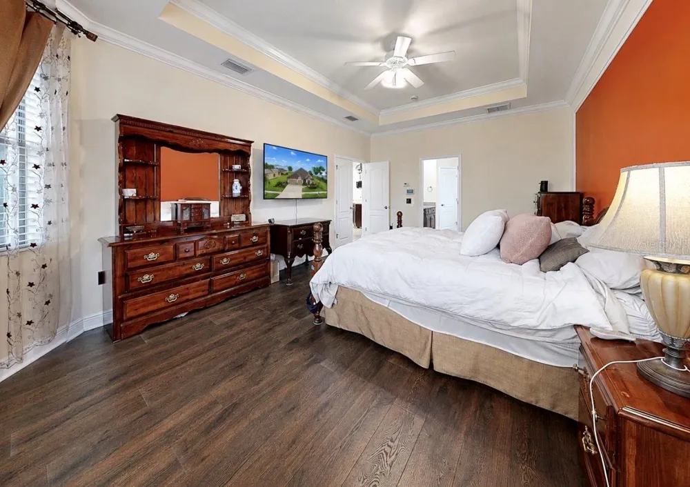 5335 SANDY SHELL DRIVE Apollo Beach, FL 33572