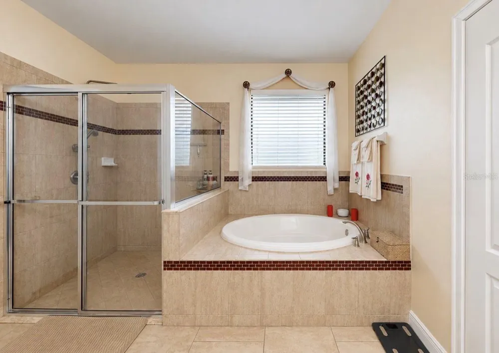 5335 SANDY SHELL DRIVE Apollo Beach, FL 33572