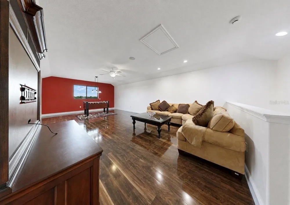 5335 SANDY SHELL DRIVE Apollo Beach, FL 33572