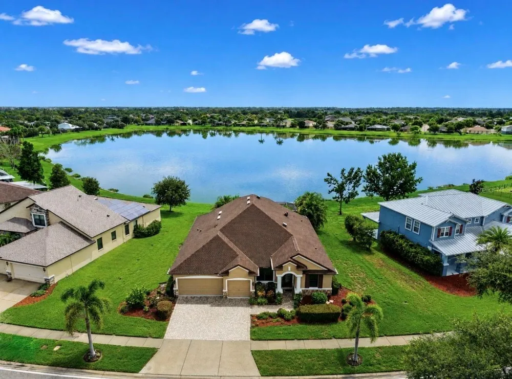 5335 SANDY SHELL DRIVE Apollo Beach, FL 33572