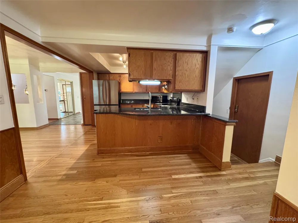 17 Avonwood Boulevard Rochester Hills City, MI 48309