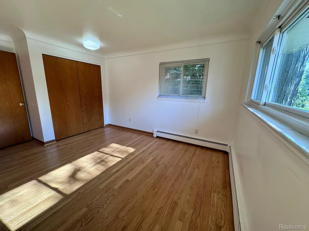17 Avonwood Boulevard Rochester Hills City, MI 48309