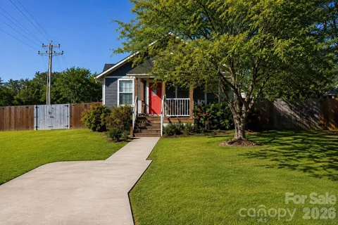1104 Poston Circle