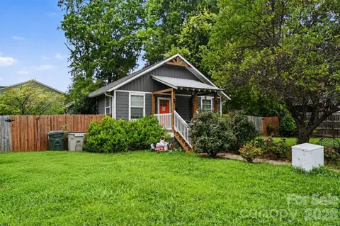 1104 Poston Circle