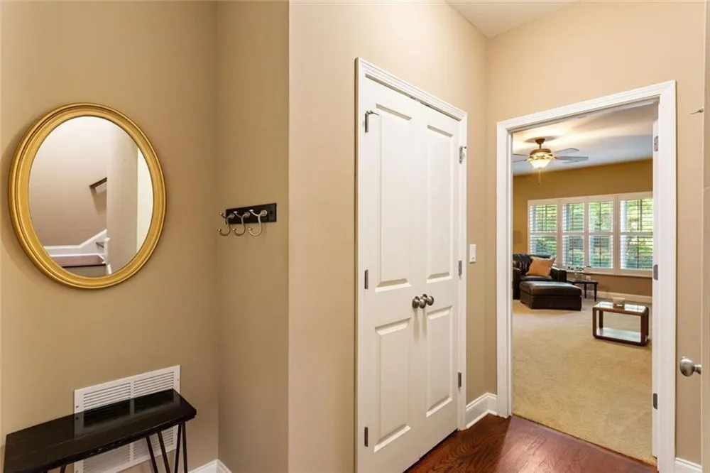 4087 Thorndale Lane Smyrna, GA 30080