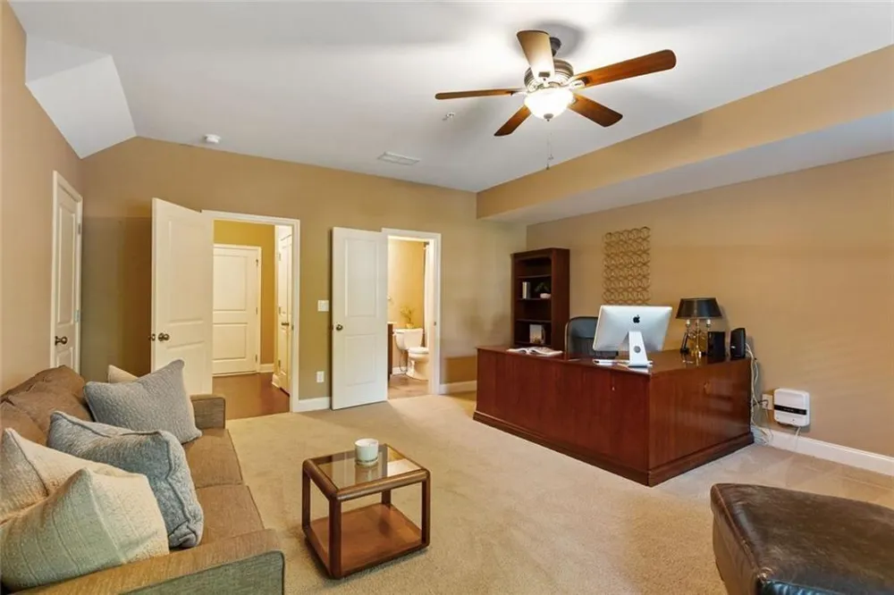 4087 Thorndale Lane Smyrna, GA 30080