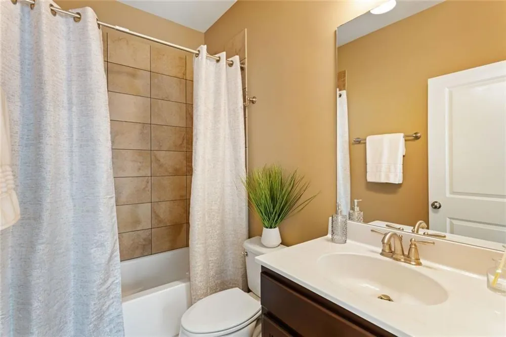 4087 Thorndale Lane Smyrna, GA 30080