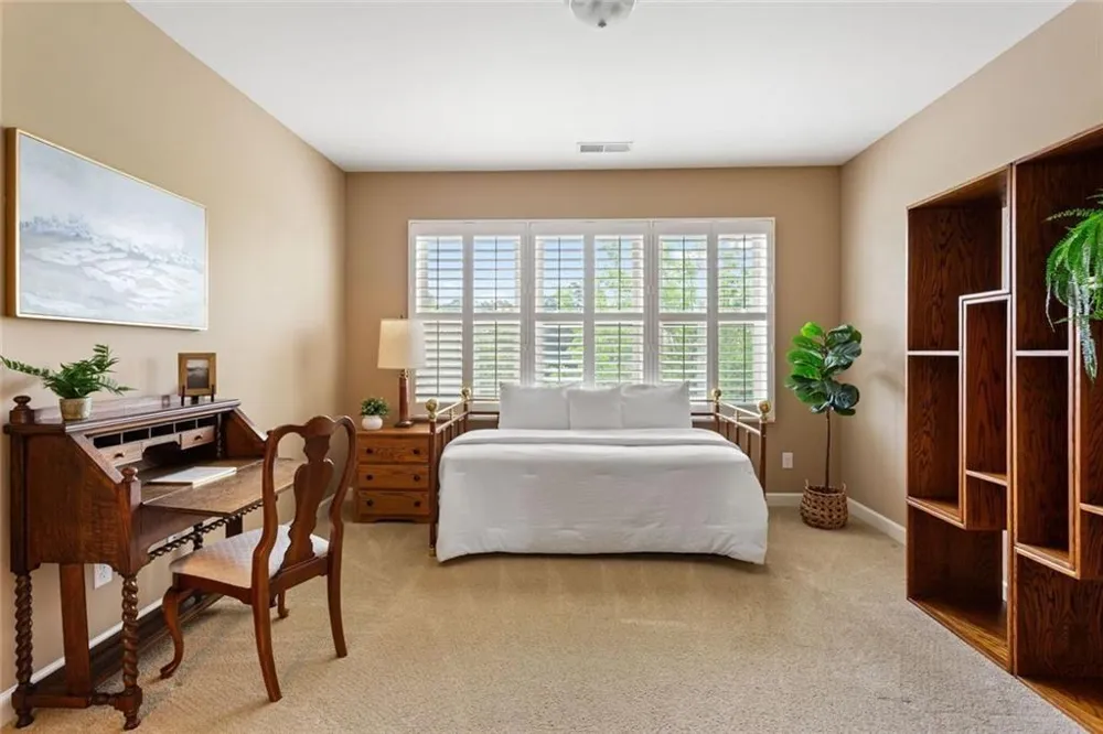 4087 Thorndale Lane Smyrna, GA 30080