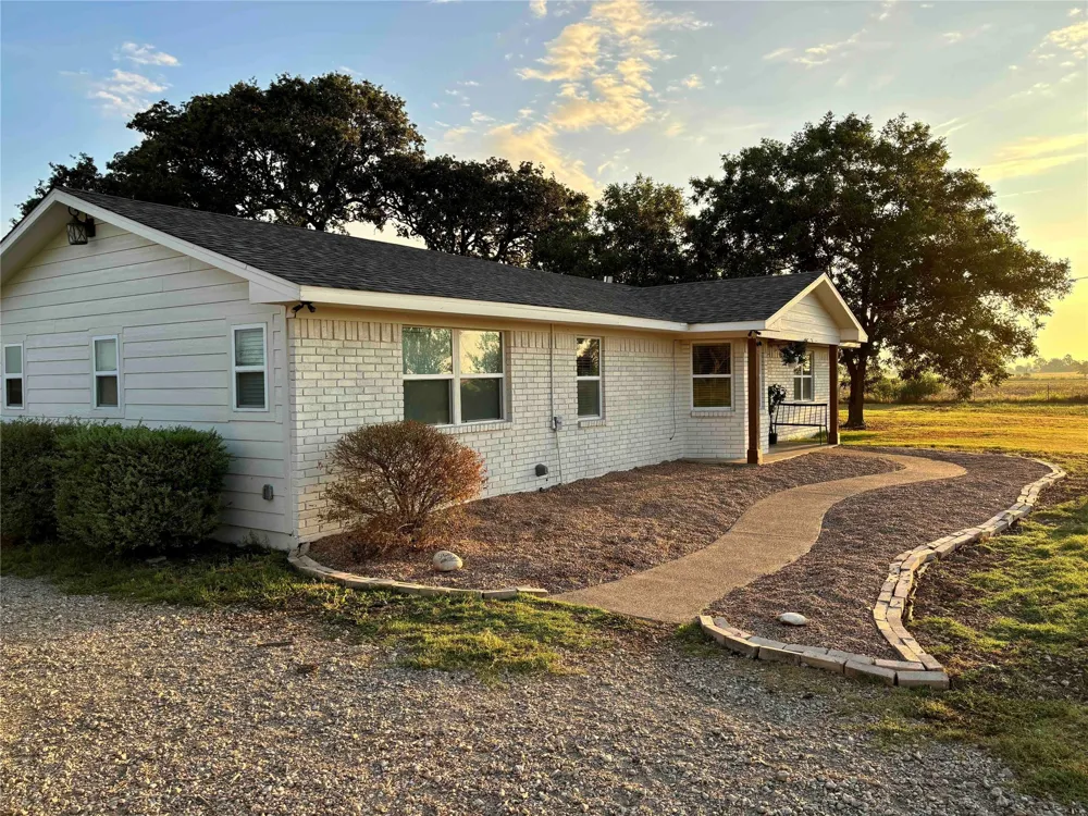 325 Grassy Way Elm Mott, TX 76640